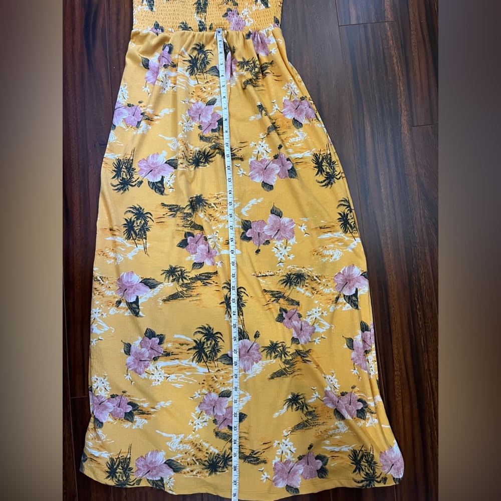 Ardene women’s medium off-the-shoulder maxi dress, floral tropical, yellow - Picture 9 of 11